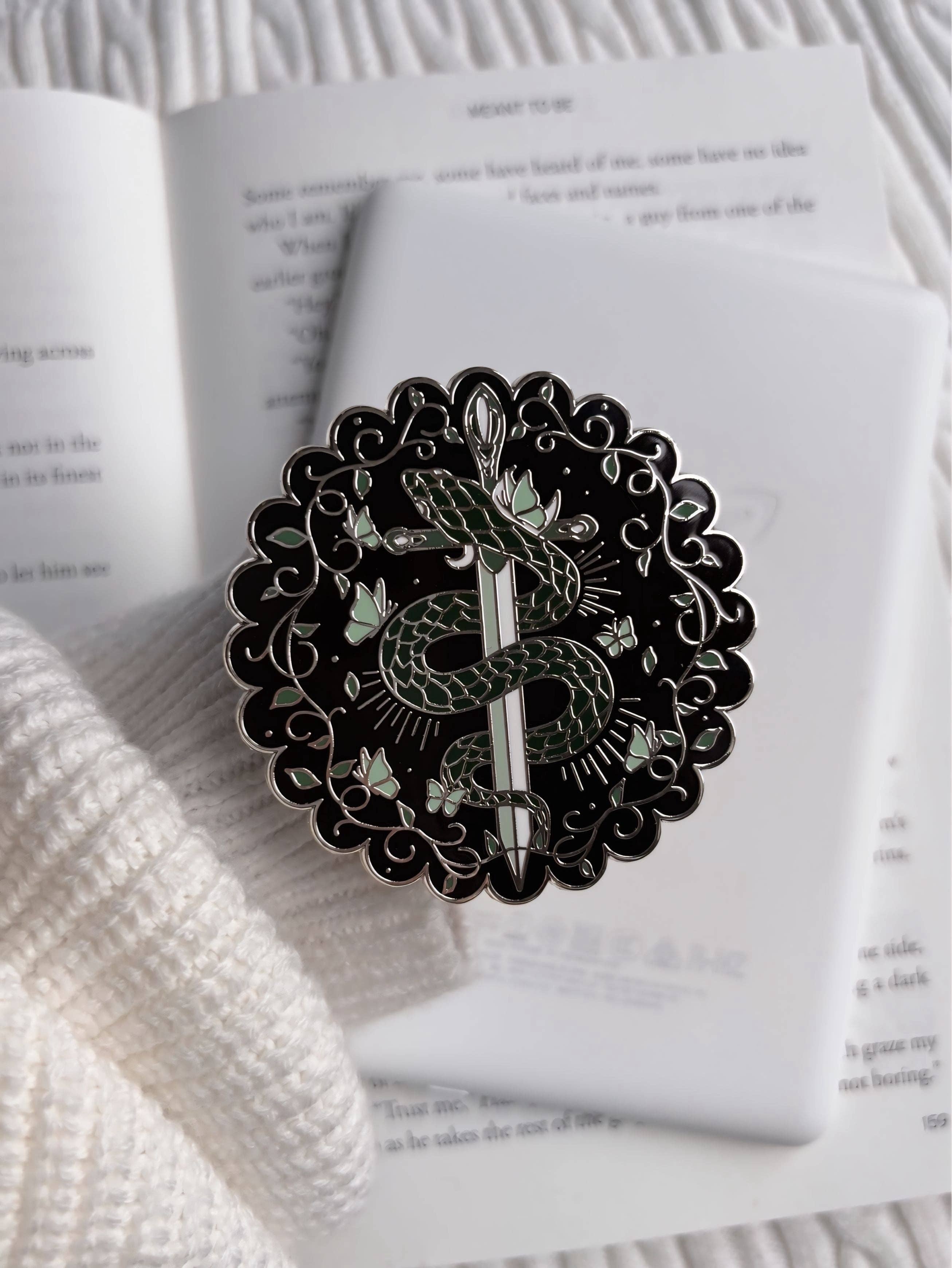 PREORDER • Silver Serpent E-Reader Grip • October ETA